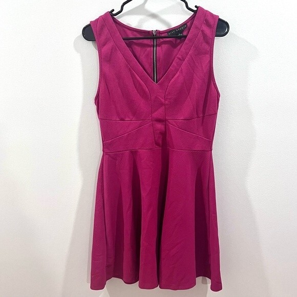 City Studio raspberry pink textured aline dress size large - Picture 2 of 6